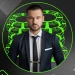 Portada de juego con identidad de streamer o creador para zona esports.
